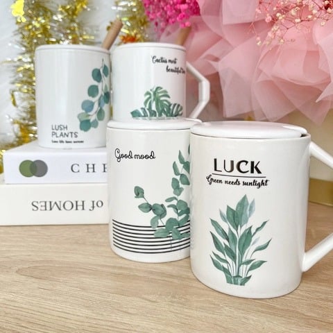 Ly Sứ Hoạ Tiết Hình Lá May Mắn