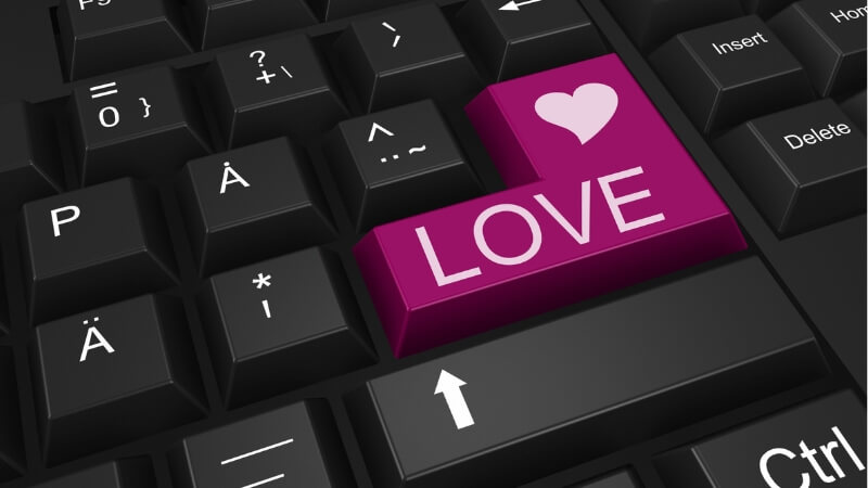 Con gái thích bạn qua tin nhắn