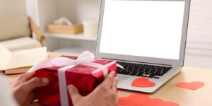 cách làm ny vui khi yêu xa