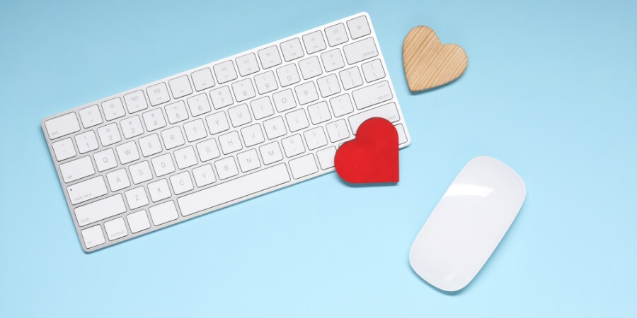 con trai nên làm gì khi yêu xa