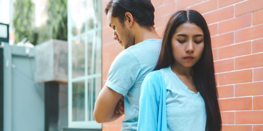 dấu hiệu của người toxic trong tình yêu