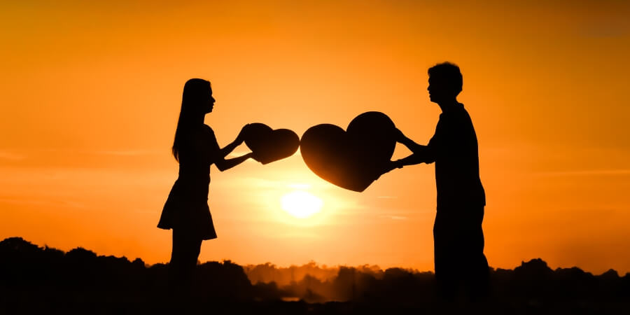 yêu xa có nên nhắn tin nhiều