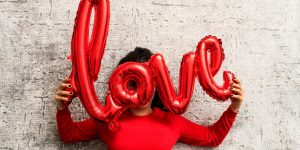 bạn trai ghen phải làm sao