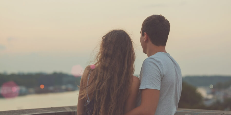 có nên đi chơi xa với bạn trai mới quen​