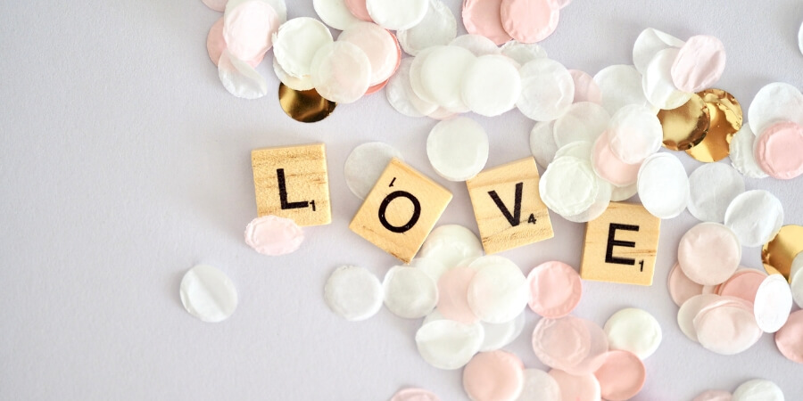 có nên kiểm soát bạn gái​