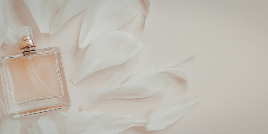 có nên tặng nước hoa cho bạn gái​