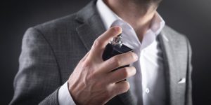 có nên tặng nước hoa cho bạn trai​