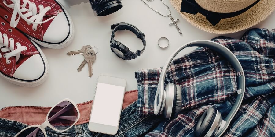 có nên tặng quà cho bạn trai